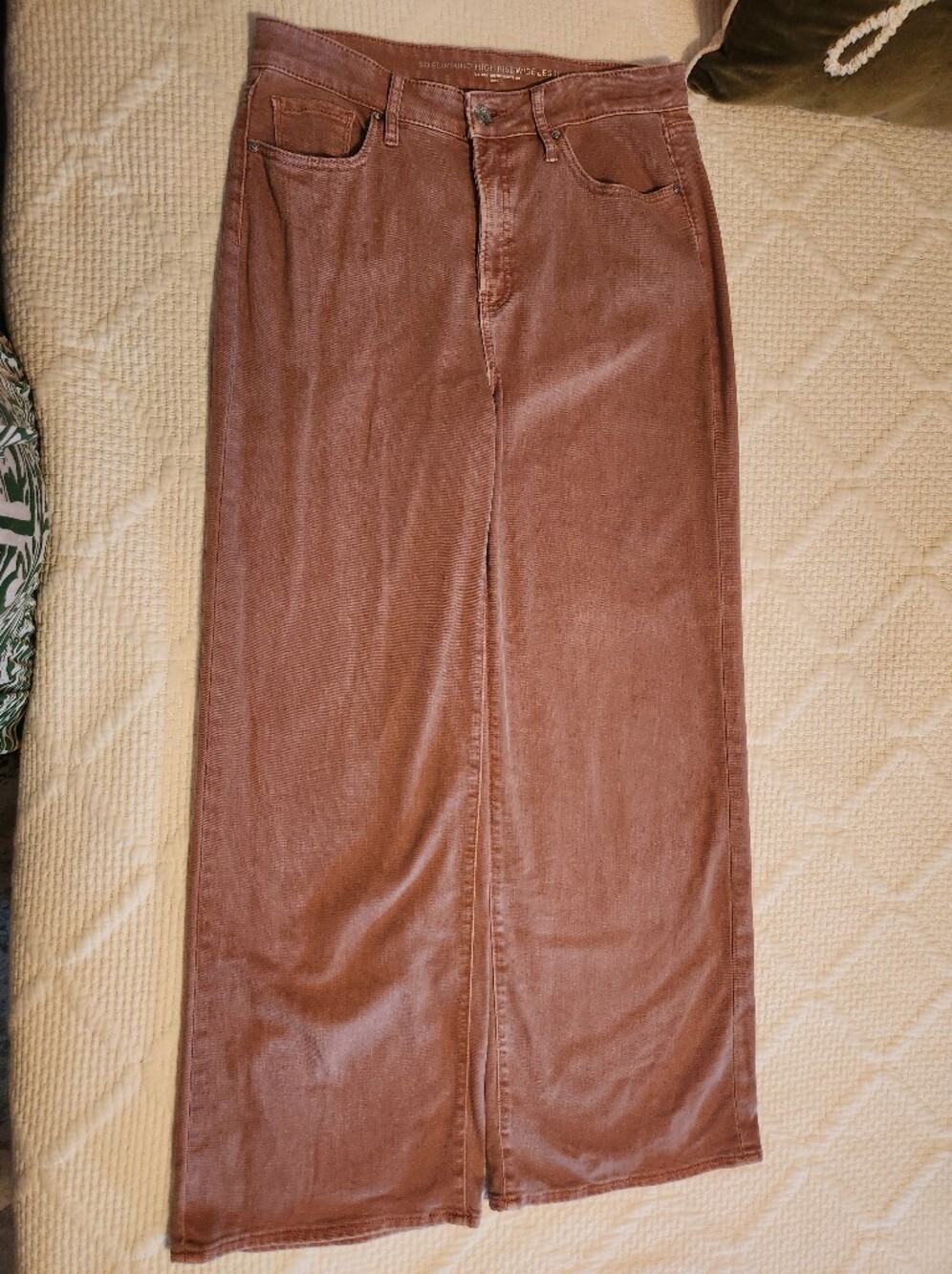 High-Rise Stretch Skirt in Mauve